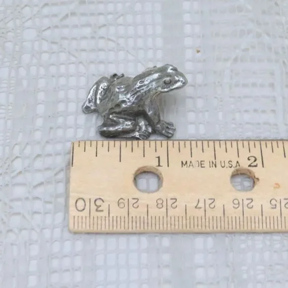 Vintage Pewter Frog Figurine, Miniature Frog Statue for Frog Lovers, Frog Decor - Picture 7 of 9